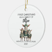 Eerste kerst geit familie van drie keramisch ornament (Links)