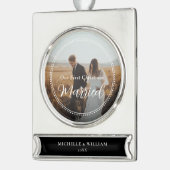 Eerste kerst getrouwde script overlay foto verzilverd banner ornament (Links)