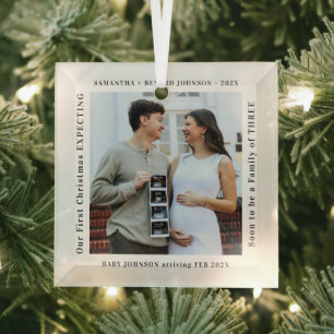 Eerste kerst met een zwangerschap aankondiging glas ornament