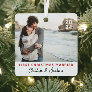Eerste kerst | Modern trendy paar foto ontmoet Metalen Ornament