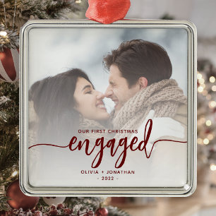 Eerste kerst verloofd aangepaste foto rode script metalen ornament