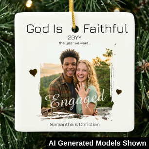Eerste kerst verloofd trouwe God foto jaar Keramisch Ornament