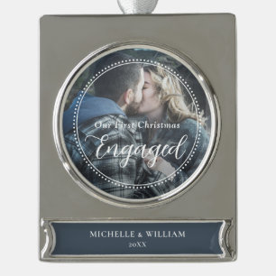 Eerste kerst verloofde script overlay foto verzilverd banner ornament