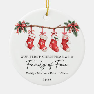 Eerste kerstfeest als gezin van vier keramisch ornament