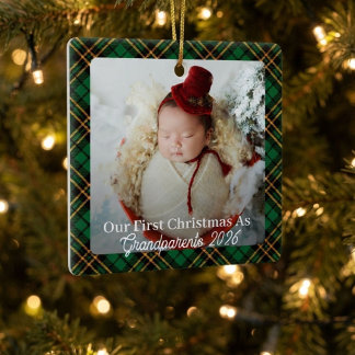 Eerste kerstfeest als grootouders Rood geruit foto Keramisch Ornament