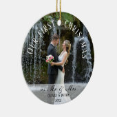 Eerste Kerstfeest Gehuwd als Mr. & Mrs. Keramisch Ornament (Rechts)