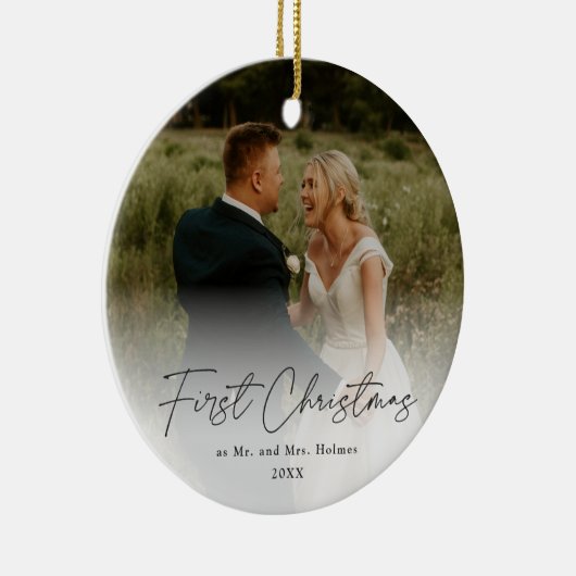 Eerste kerstfoto Moderne handgeschreven bruiloft f Keramisch Ornament (Rechts)