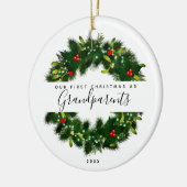 Eerste kerstgrootouders Modern Wreatn Custom Keramisch Ornament (Links)