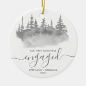 Eerste Kerstkerst met Woodland Trees Grey Script Keramisch Ornament (Voorkant)