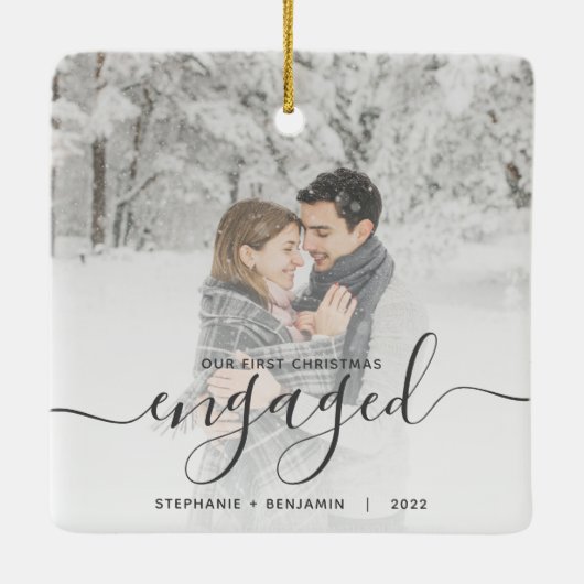 Eerste Kerstmis Aangepast Foto Grijs Manuscript Keramisch Ornament (Achterkant)