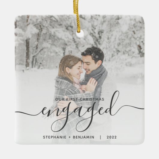 Eerste Kerstmis Aangepast Foto Grijs Manuscript Keramisch Ornament (Voorkant)