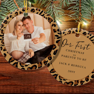 Eerste kerstmis Aanstaande Ouders Luipaardprint Fo Keramisch Ornament