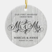 Eerste Kerstmis als de heer & mevrouw Rustic Grey  Keramisch Ornament (Voorkant)