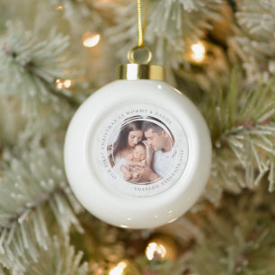Eerste Kerstmis als foto van mama en papa Marble Keramische Bal Ornament