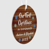 Eerste Kerstmis als grootouders Rustisch Ornament (voorkant)