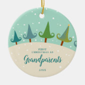 Eerste Kerstmis als grootouders Winter Pine Trees Keramisch Ornament (Voorkant)