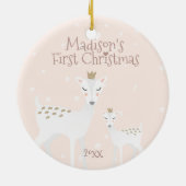 Eerste Kerstmis baby - Kute Deer - Roze Keramisch Ornament (Achterkant)