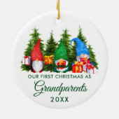 Eerste Kerstmis Grootouders Gnomes Green Trees Keramisch Ornament (Achterkant)