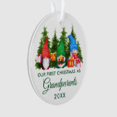 Eerste Kerstmis Grootouders Gnomes Green Trees Ornament (voorkant)