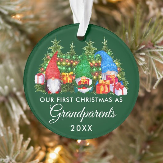 Eerste Kerstmis Grootouders Gnomes Lights Green Ornament (Boom)