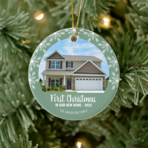 Eerste Kerstmis in onze New Home Photo Light Green Keramisch Ornament