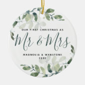Eerste Kerstmis: Mr & Mrs Eucalyptus Keramisch Ornament (Voorkant)
