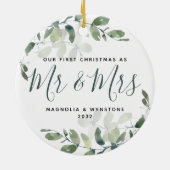 Eerste Kerstmis: Mr & Mrs Eucalyptus Keramisch Ornament (Achterkant)