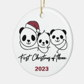 Eerste Kerstmis van Drie Panda Familie Ornament (Links)