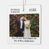 Eerste Kerstmis voor schrijfmachine als Mr en Mrs. Keramisch Ornament (Links)