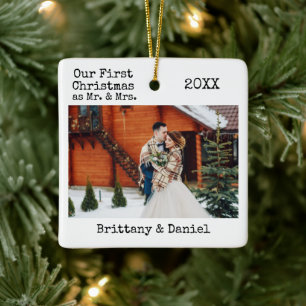 Eerste Kerstmis voor schrijfmachine, Mr. en Mrs. F Keramisch Ornament