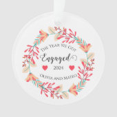 Eerste kerstverloving gepersonaliseerd 2024 ornament (voorkant)