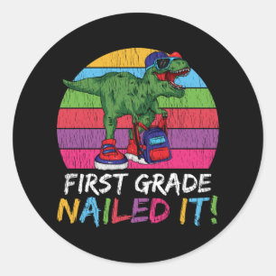 Eerste klas is gelukt T Rex Terug naar school cade Ronde Sticker