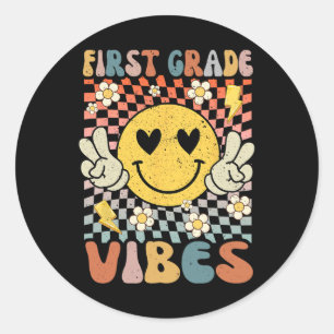 Eerste klas Vibes 1e klas Retro Docent 1e dag Ronde Sticker