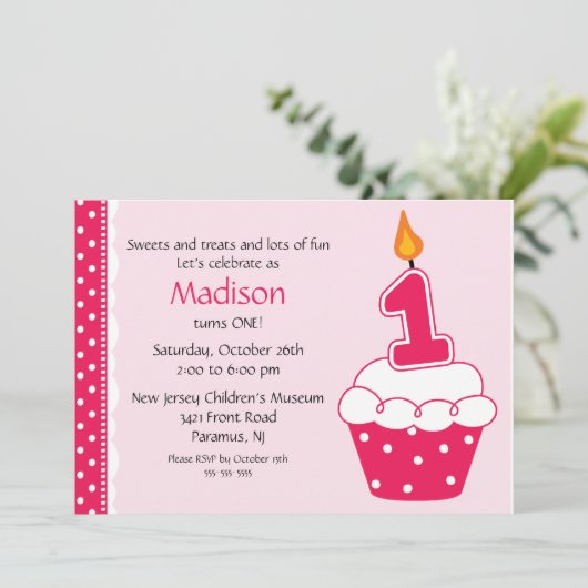 Eerste uitnodiging van Birthday Cupcake (Staand voorkant)