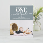 Eerste verjaardag Onderful typografie kaart (Staand voorkant)