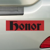 eervol bumpersticker (Op auto)