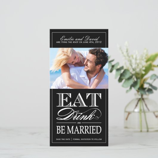 Eet, drink en wees getrouwd Save the Date uitnodig (Staand voorkant)