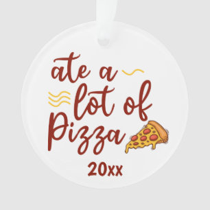 Eet veel pizza met een pizza plakje ornament