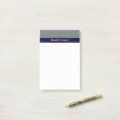 Effengrijze marineblauwe lint naam initialen post-it® notes (Op bureau)