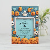 Éffrayant Un Halloween Première Invitation Anniver (Debout devant)