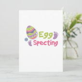 Egg Specting Zwangerschap - Grappige Pasen Zwanger Feestdagenkaart (Staand voorkant)