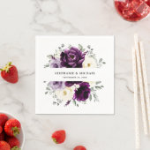 Eggplant Paars Plum Ivory White Floral Wedding Servet (Insitu)