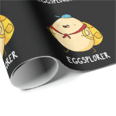 Eggsplorer Funny Egg Explorer Pun Dark BG Cadeaupapier (Rol Hoek)