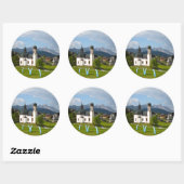 Église à Seefeld, Autriche autocollant rond (Feuille)