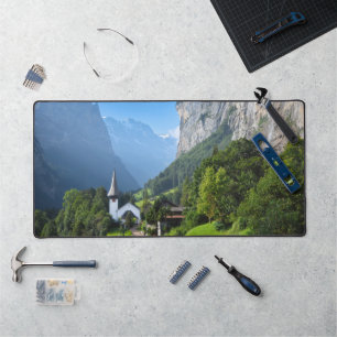 Eglise dans la vallée de Lauterbrunnen, Suisse