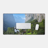 Eglise dans la vallée de Lauterbrunnen, Suisse (Clavier et souris)