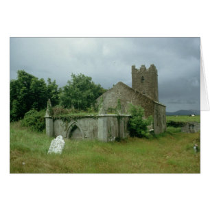Église médiévale et cimetière