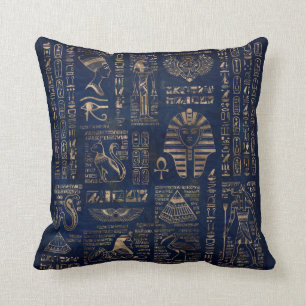 Egyptische hiërogliefen en goddelijk goud op marm kussen