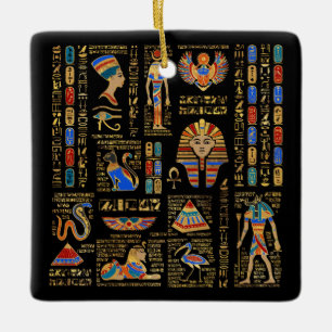 Egyptische hiërogliefen en godheden in zwart keramisch ornament