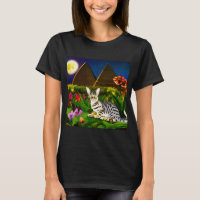 Egyptische Mau Cat in een Midnight Garden